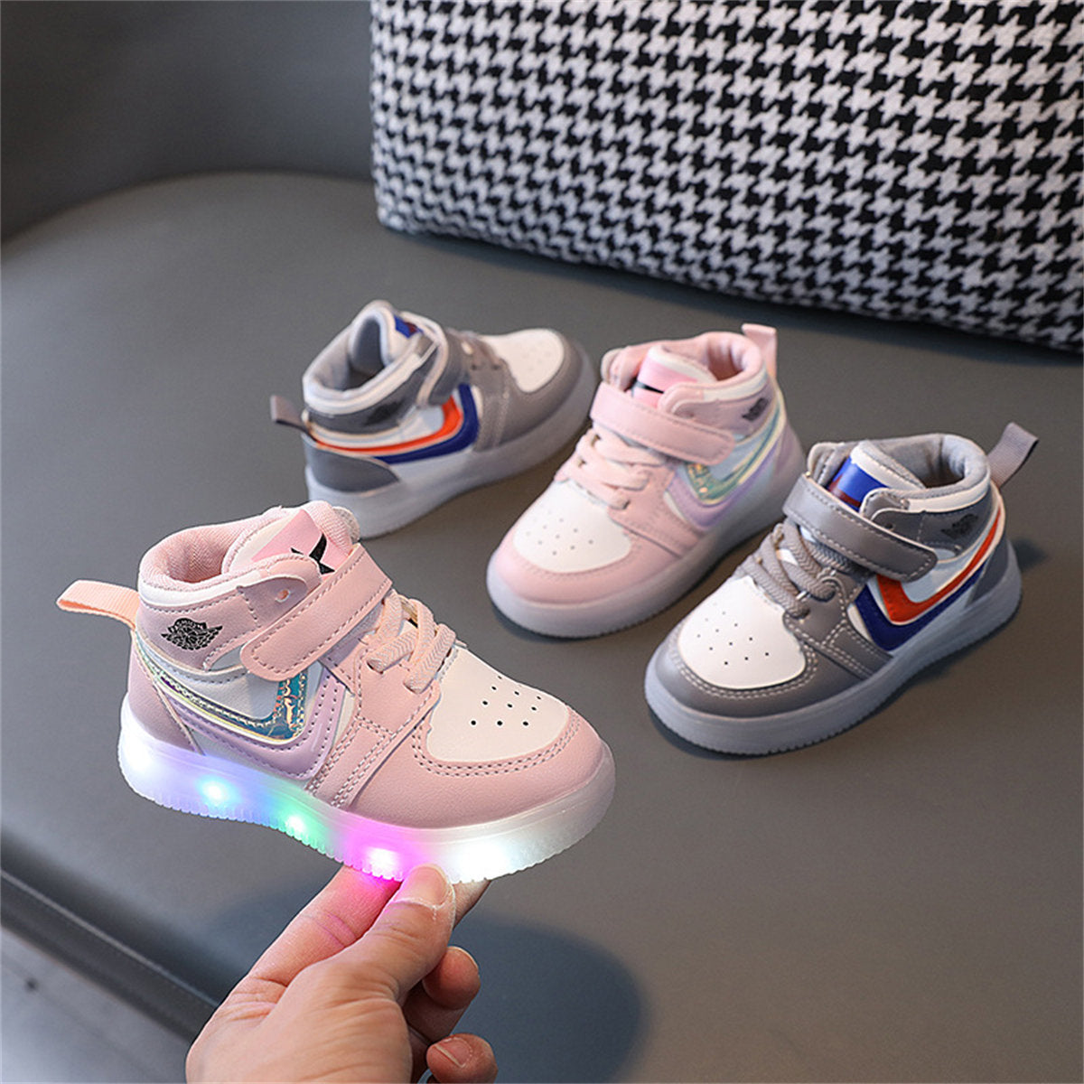 Simple and elegant luminous LED soft-soled high-top sneakers for children and boys