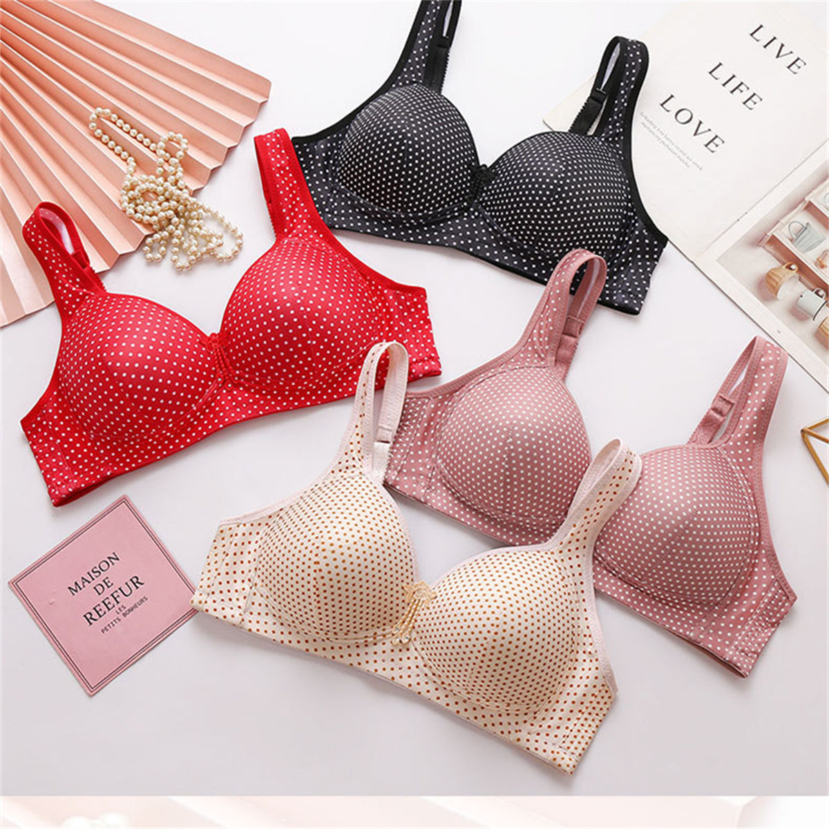 Hollow seamless underwear comfortable breast-holding and anti-sagging bra