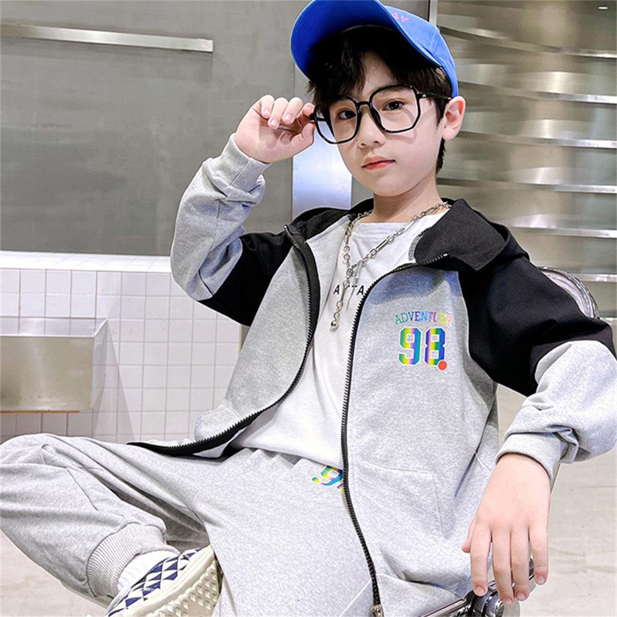 Daily leisure cardigan sweatshirt for middle and large children with hood and casual sports two-piece suit