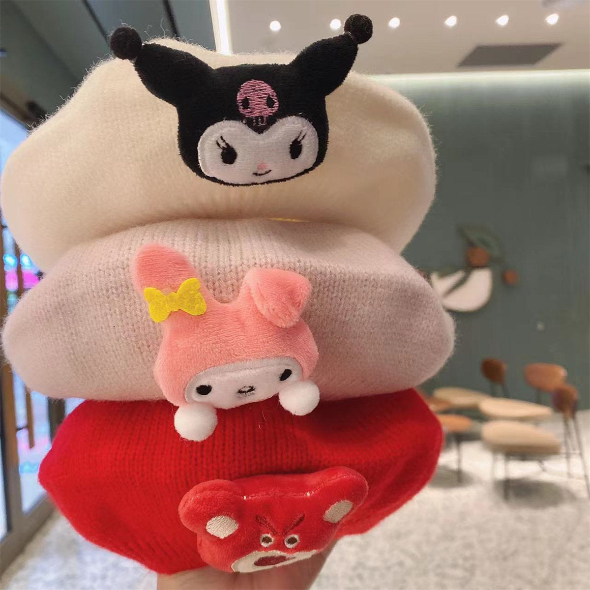 دمية أطفال بناتية من Sanrio بنمط كرتوني لطيف ثلاثي الأبعاد قبعة دافئة للخريف والشتاء