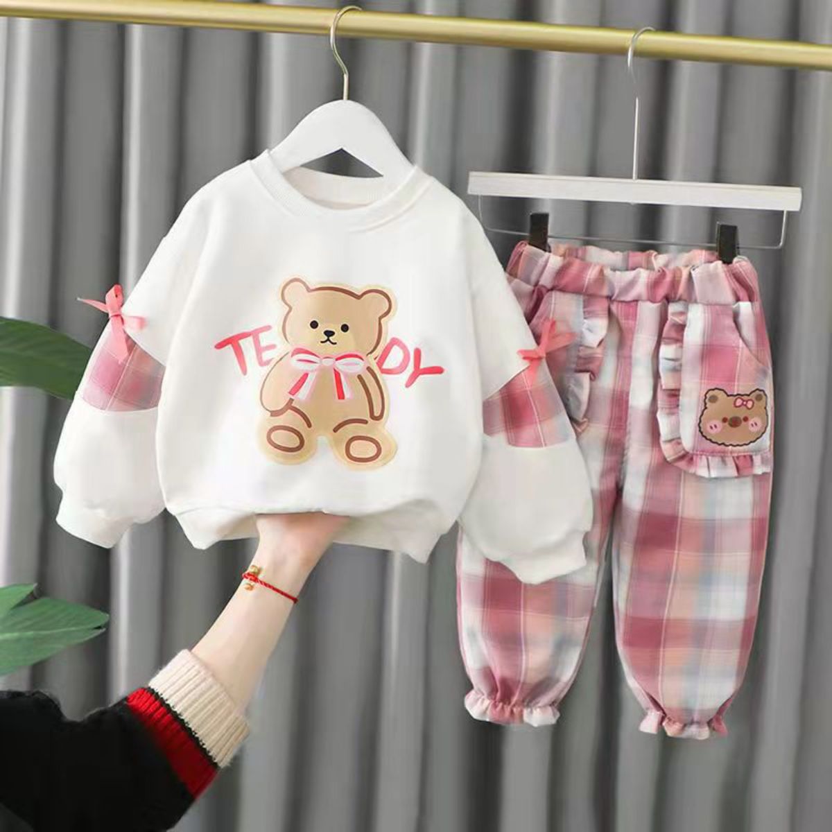 Baby girl spring and autumn sweater suit baby two-piece suit children's clothes girls spring clothes