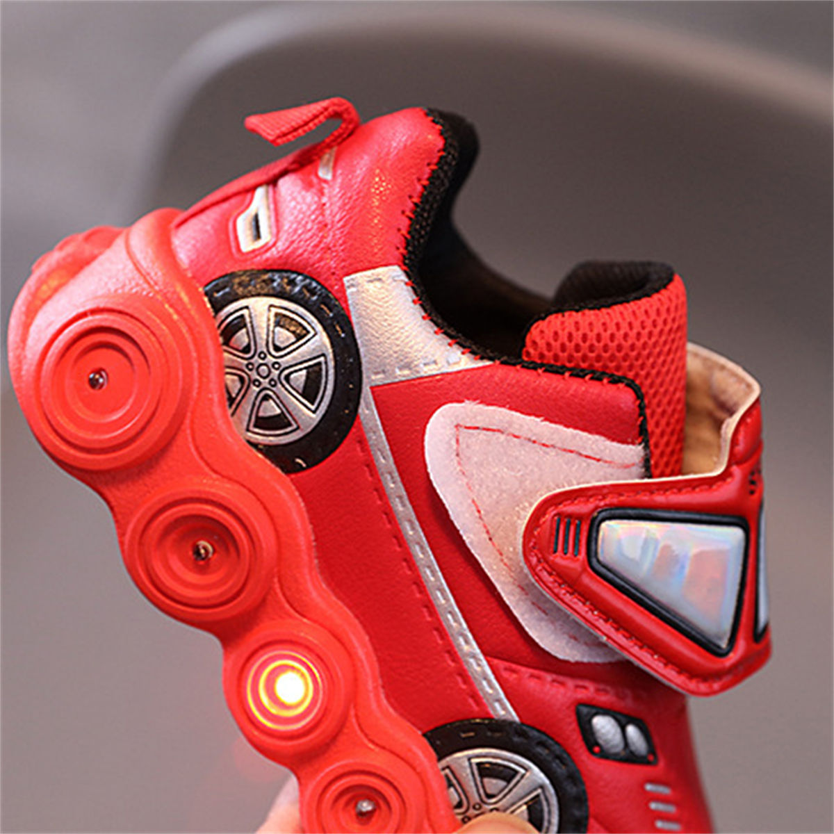 Little boy autumn luminous racing style cool sports shoes