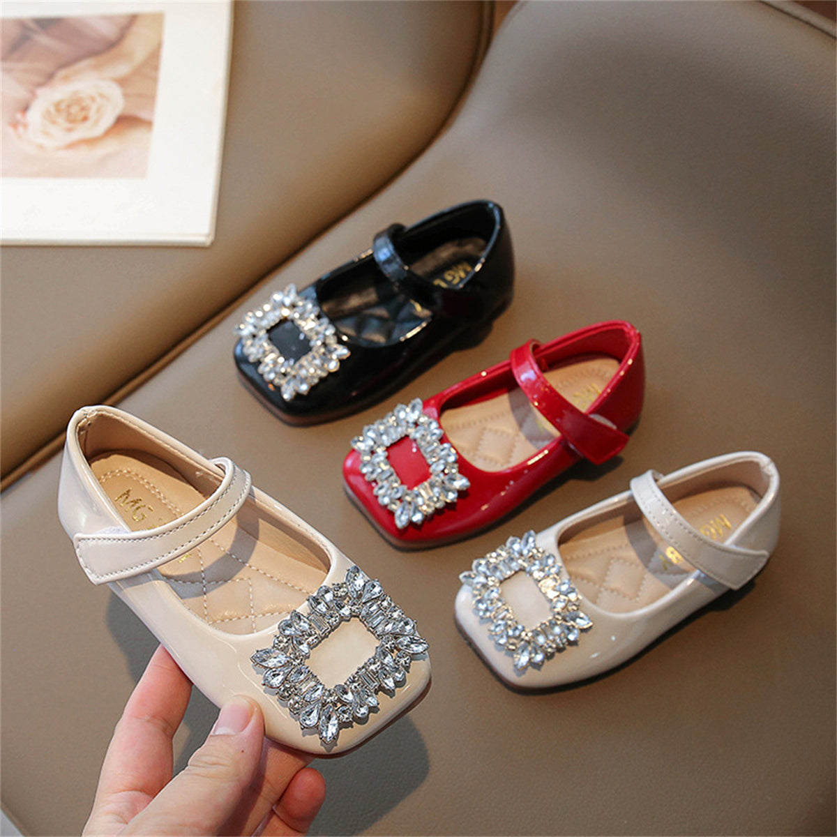 Children's girls retro princess feng shui diamond square buckle soft bottom breathable flat leather shoes