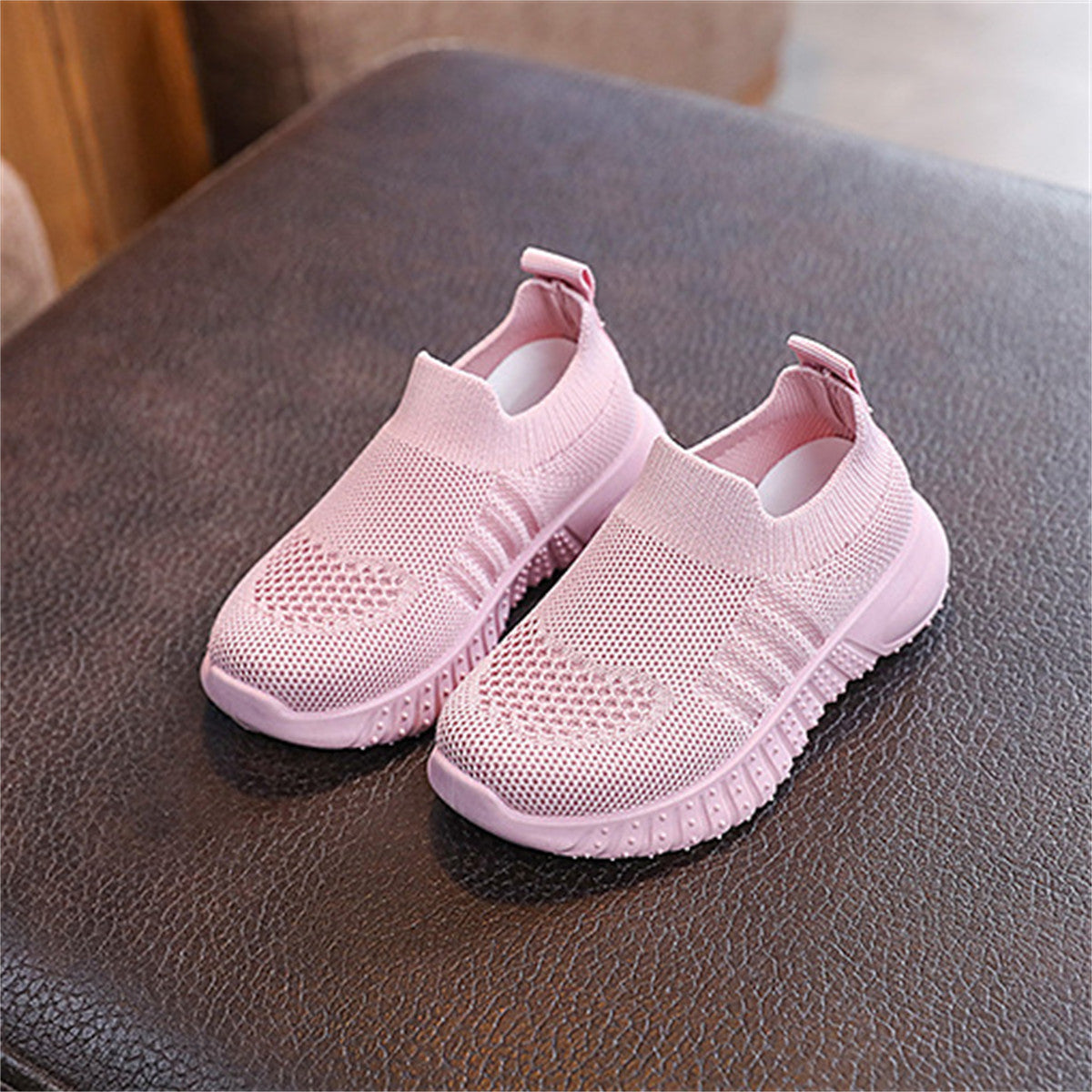 Children's solid color slip-on soft sole sports shoes