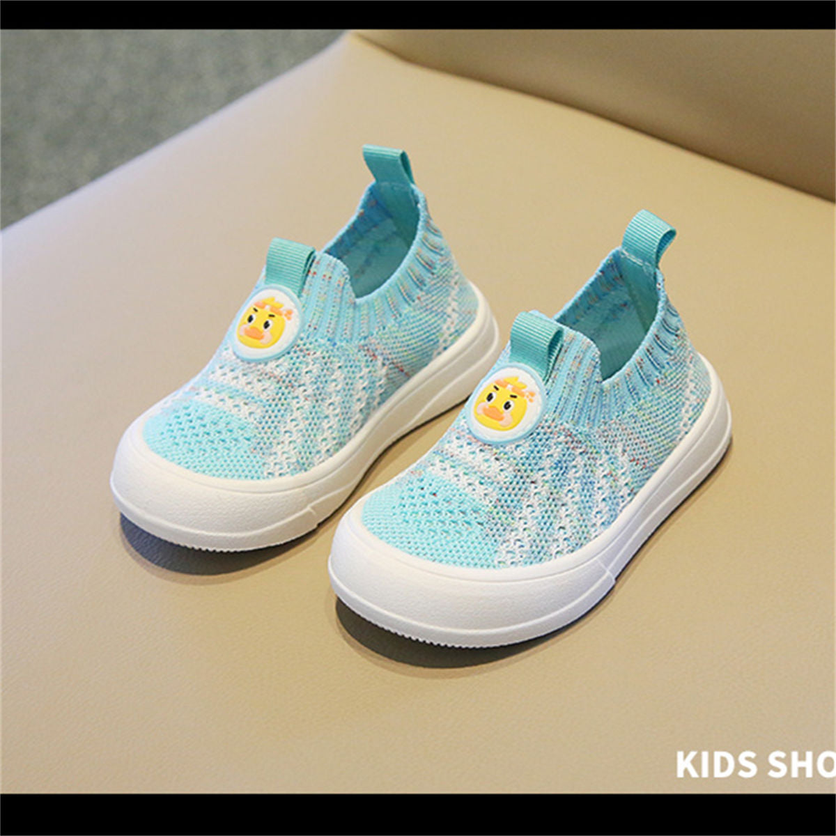 Children&#39;s and boys&#39; autumn yellow duck cute breathable casual low-top sneakers