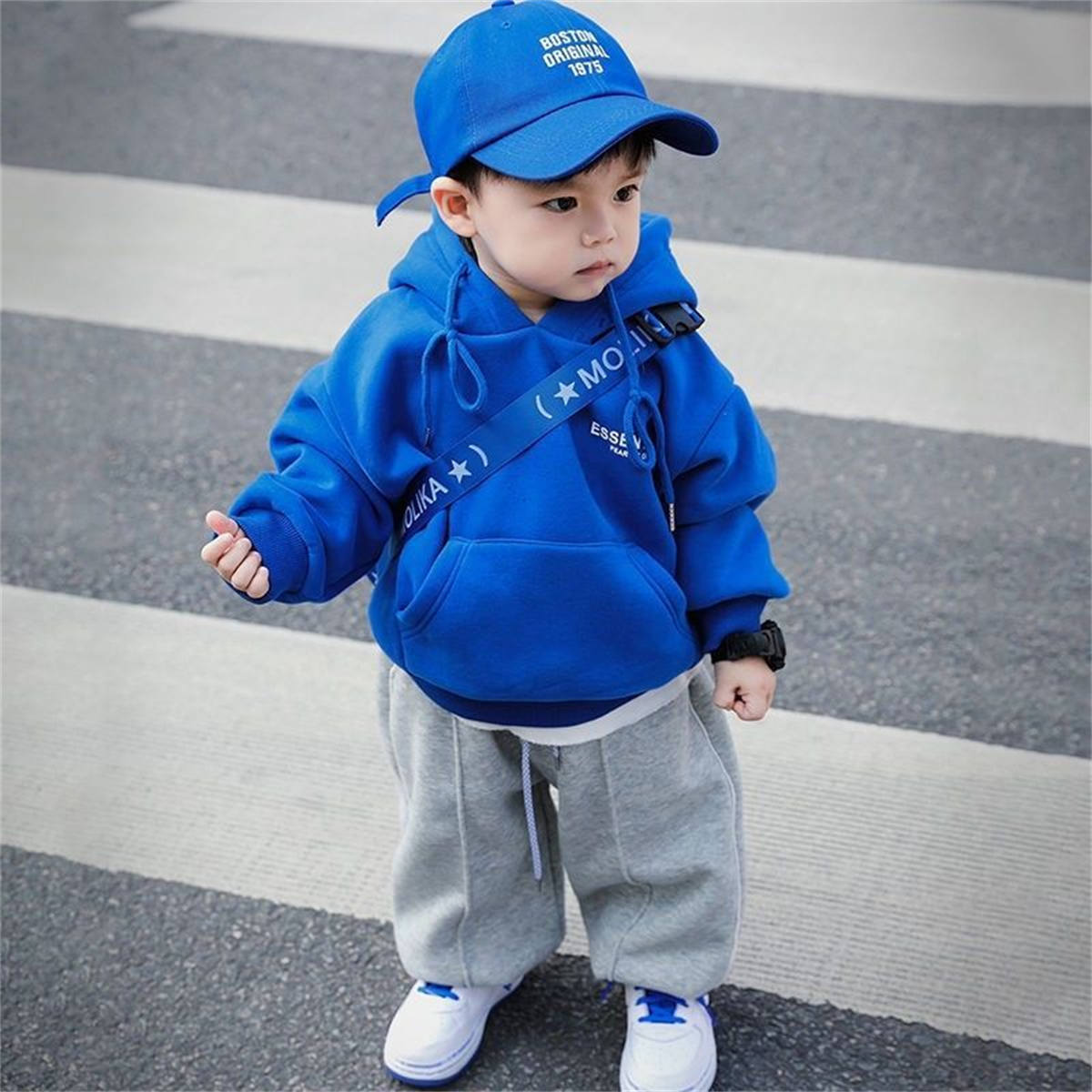 boys autumn and winter fleece sweatshirt