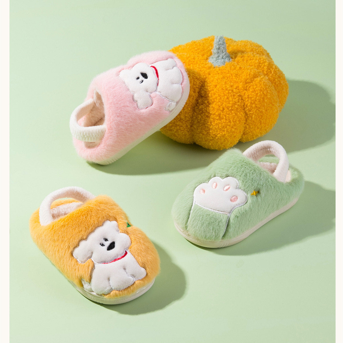 Children's autumn and winter cute cartoon style warm and non-slip cotton slippers with toe cap