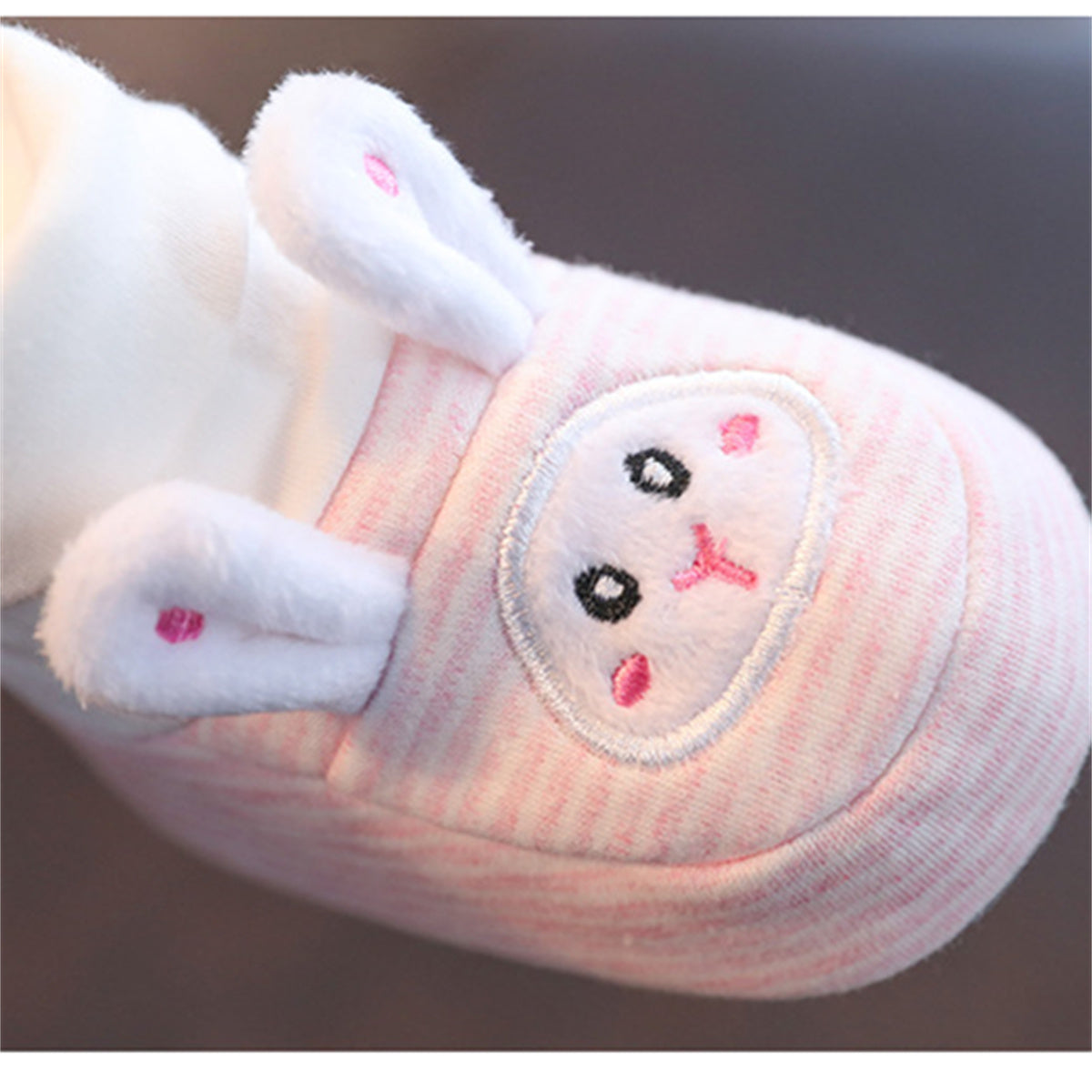 Baby and child embroidered cartoon pattern autumn and winter plus velvet soft sole warm high top cotton shoes