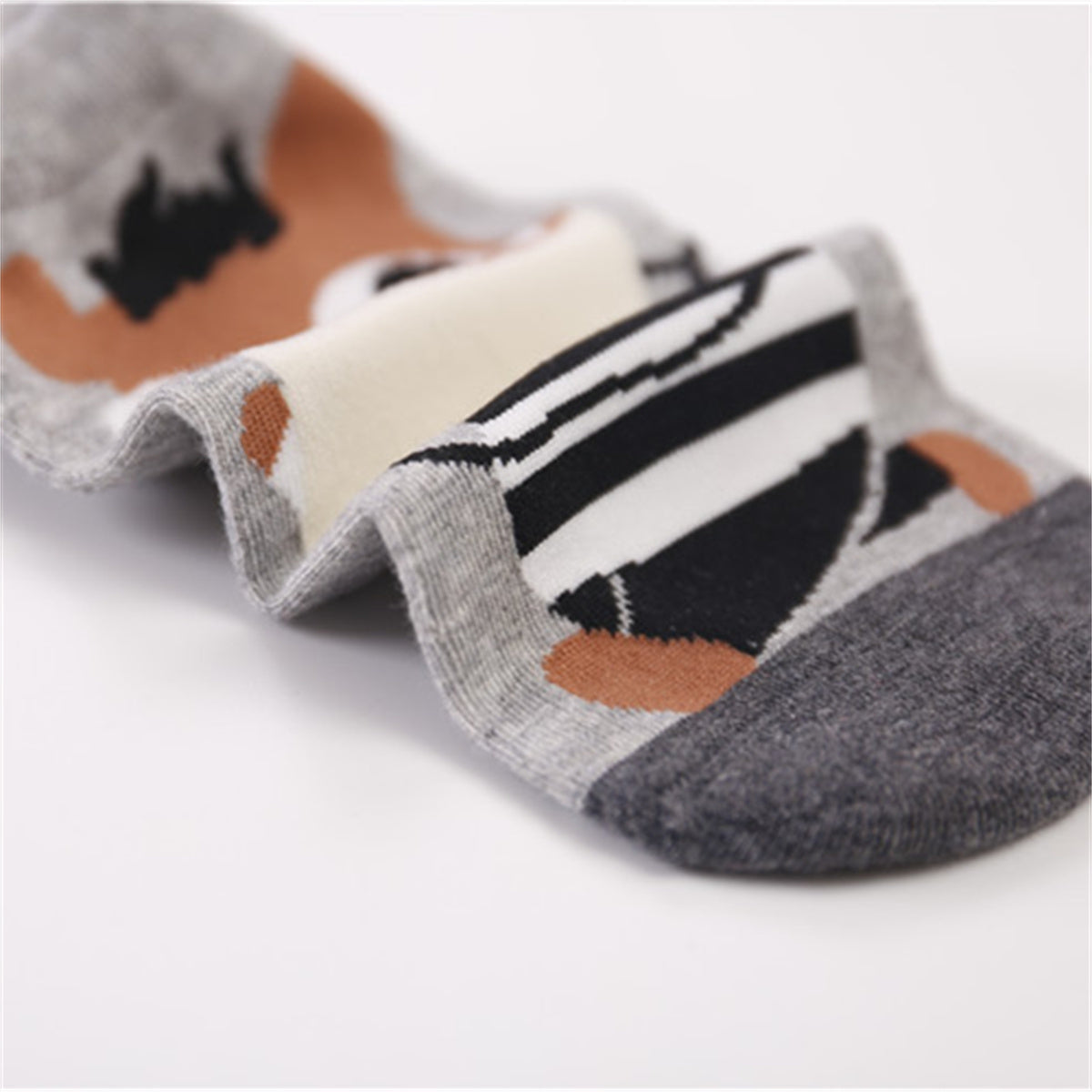 5-piece zebra pattern socks set for middle and large children