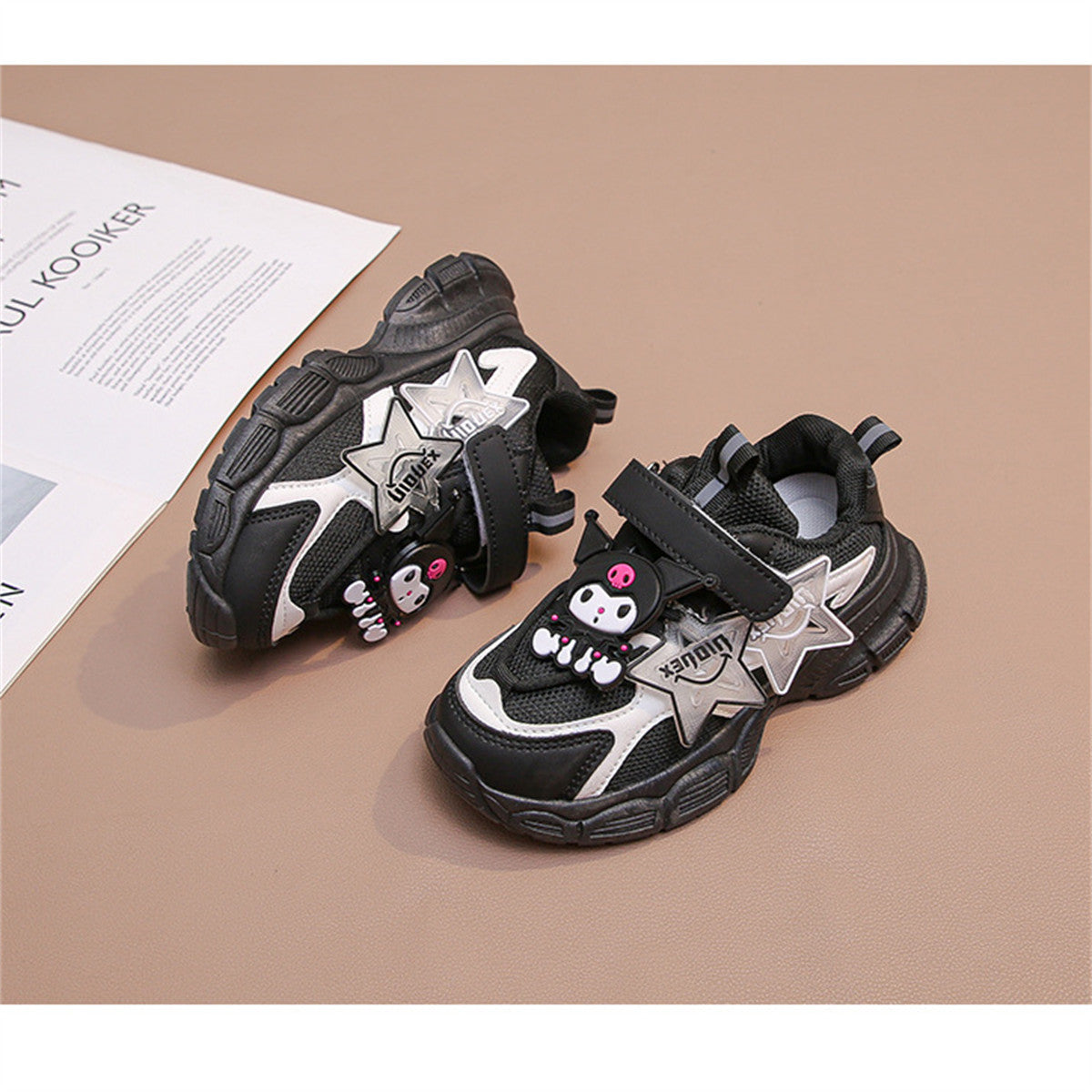 Sanrio pattern spring and autumn sports style soft sole shock absorbing sports shoes for middle and large children and girls