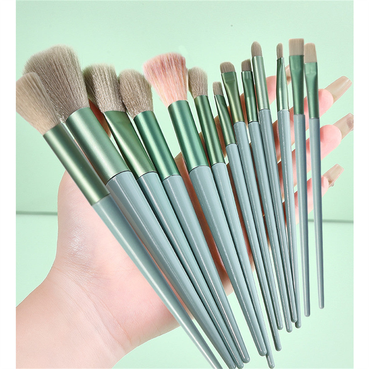 13-piece set of foundation, eyeshadow, blush tools, soft bristles, portable beginner makeup brushes