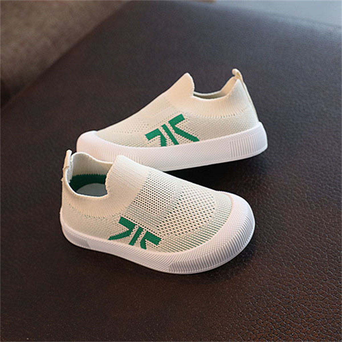 Children's slip-on woven sneakers