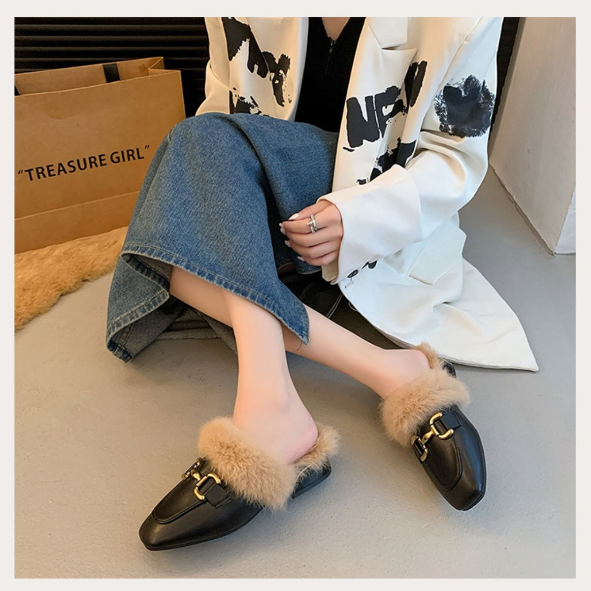 Fashionable and versatile closed-toe velvet half-slippers