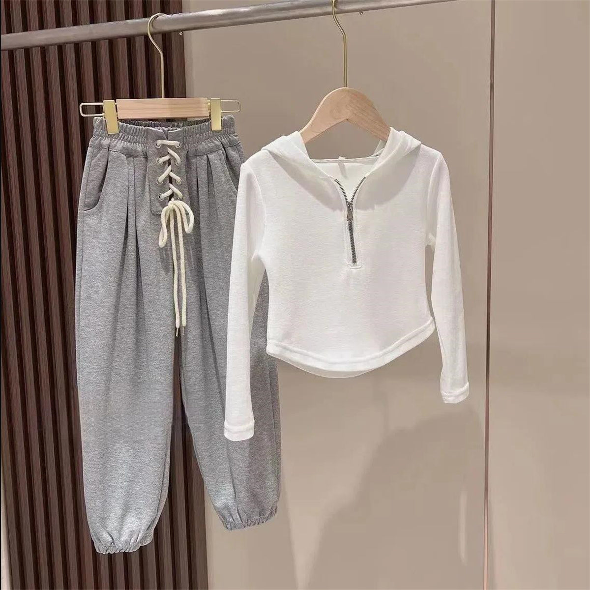 Girls sports zipper sweatshirt trousers autumn clothes net celebrity middle and big children two-piece suit