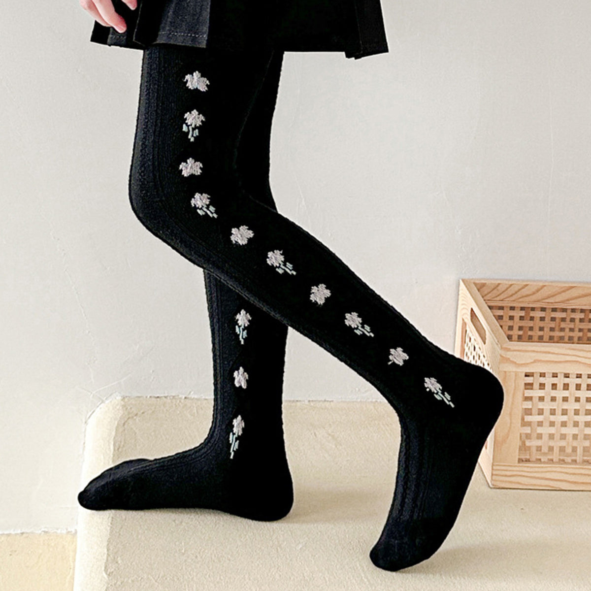 Children's flower tights