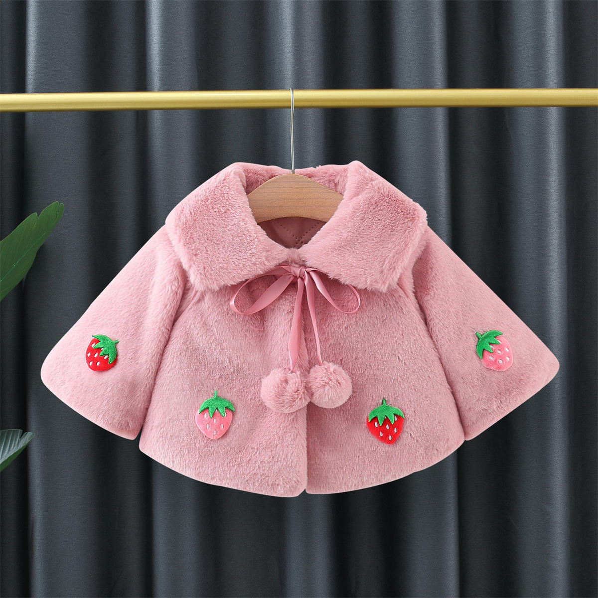 Baby girl autumn and winter thick strawberry cape