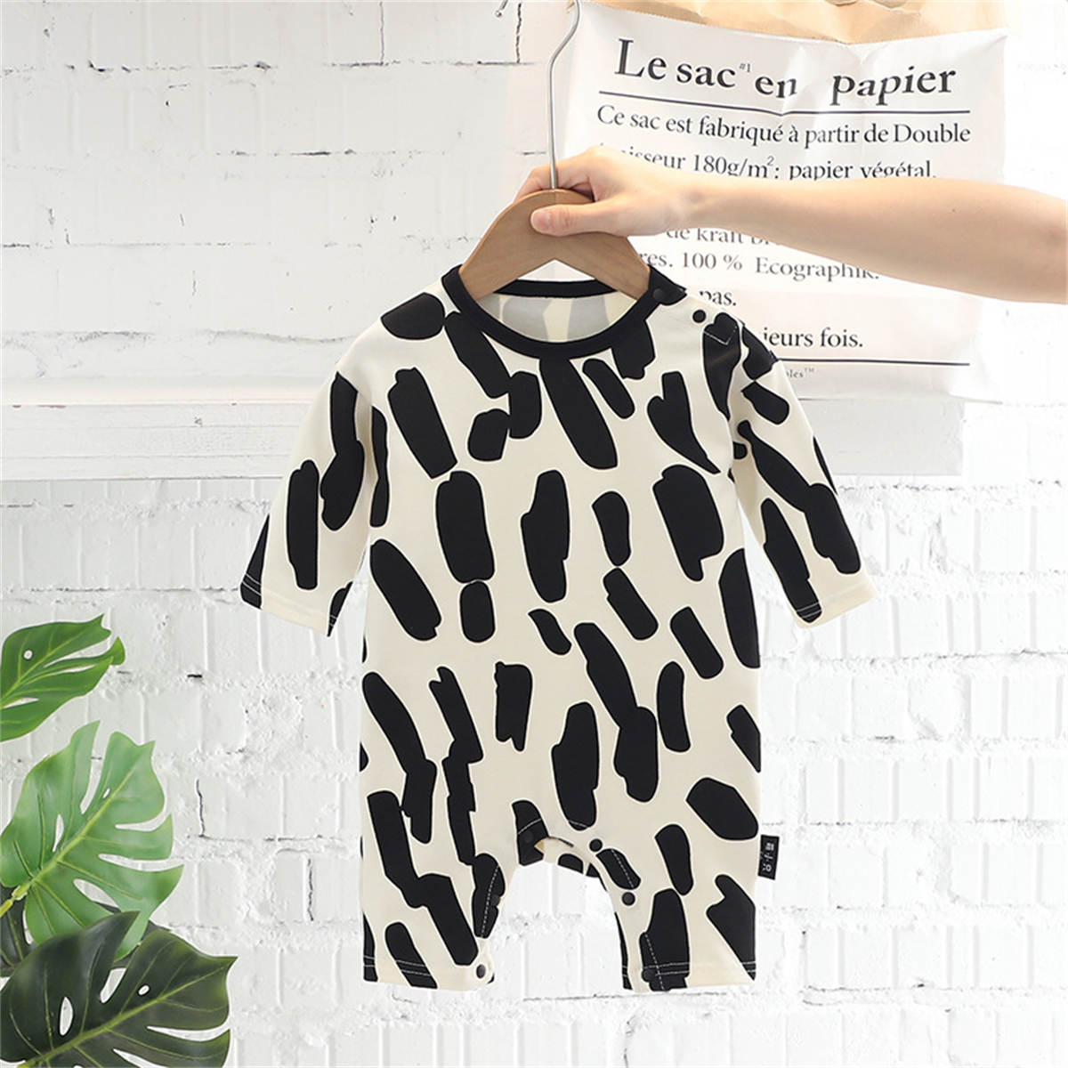 Baby pure cotton cow print + hat baby crawling clothes