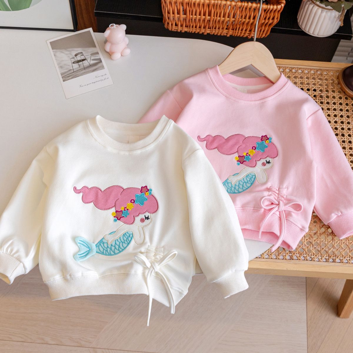 Girls sweet sweater autumn new style little girl spring and autumn mermaid cotton long-sleeved children's casual cartoon top