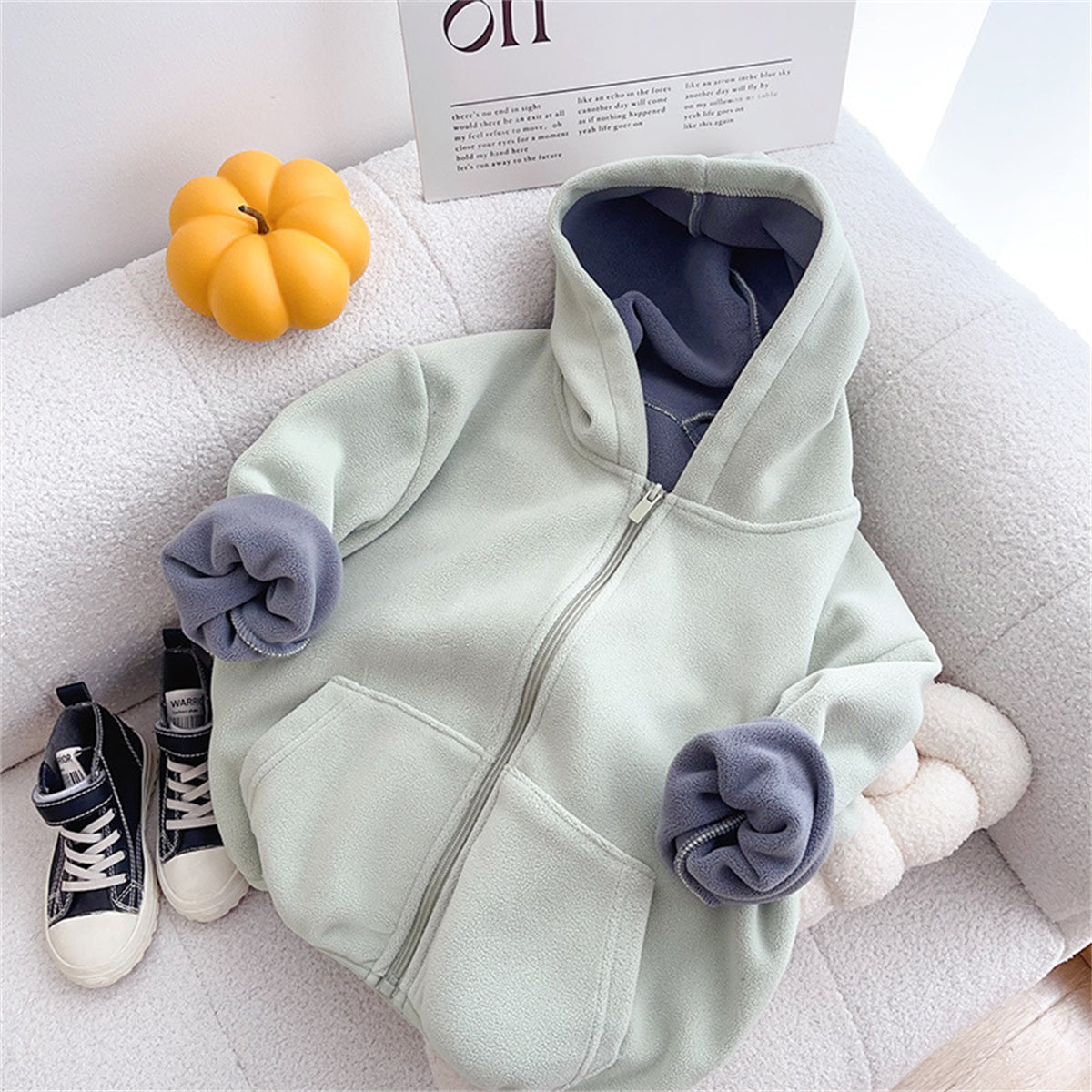 Thickened warm tops for middle and large children in autumn and winter, casual hooded outerwear