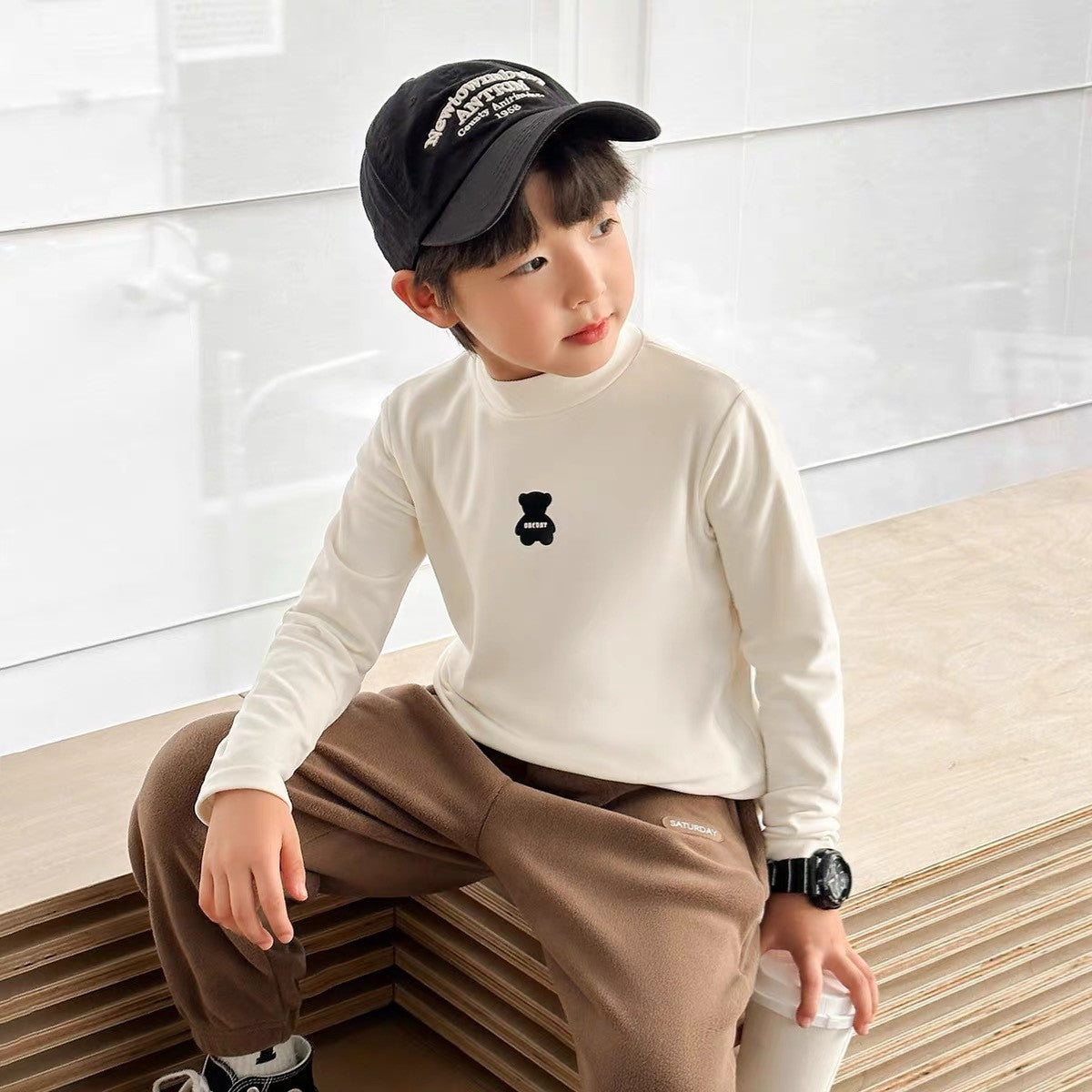 German velvet long-sleeved T-shirt with high collar and bear print, cute solid color bottoming shirt for middle and large children