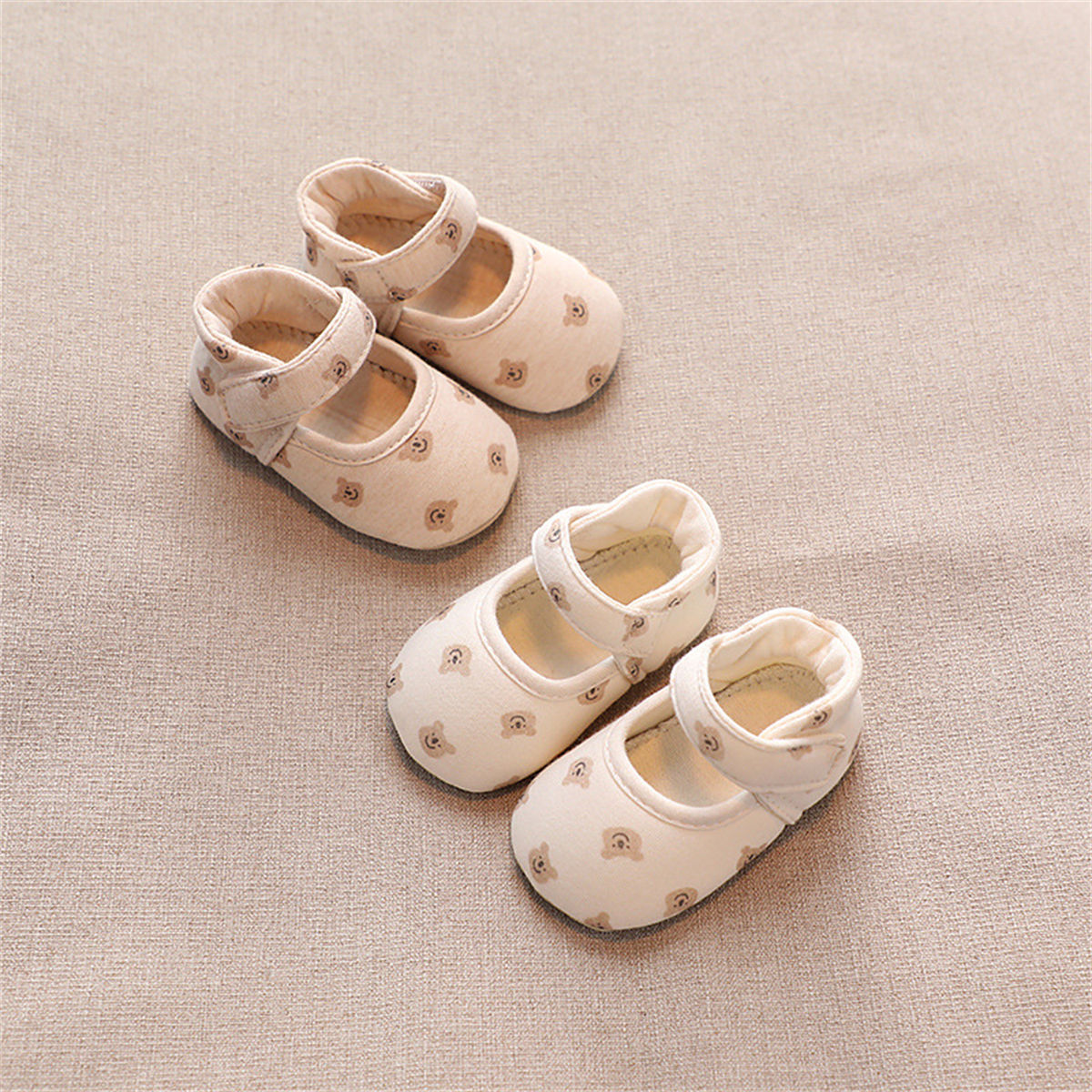 Cute bear soft-soled canvas shoes for infants and children