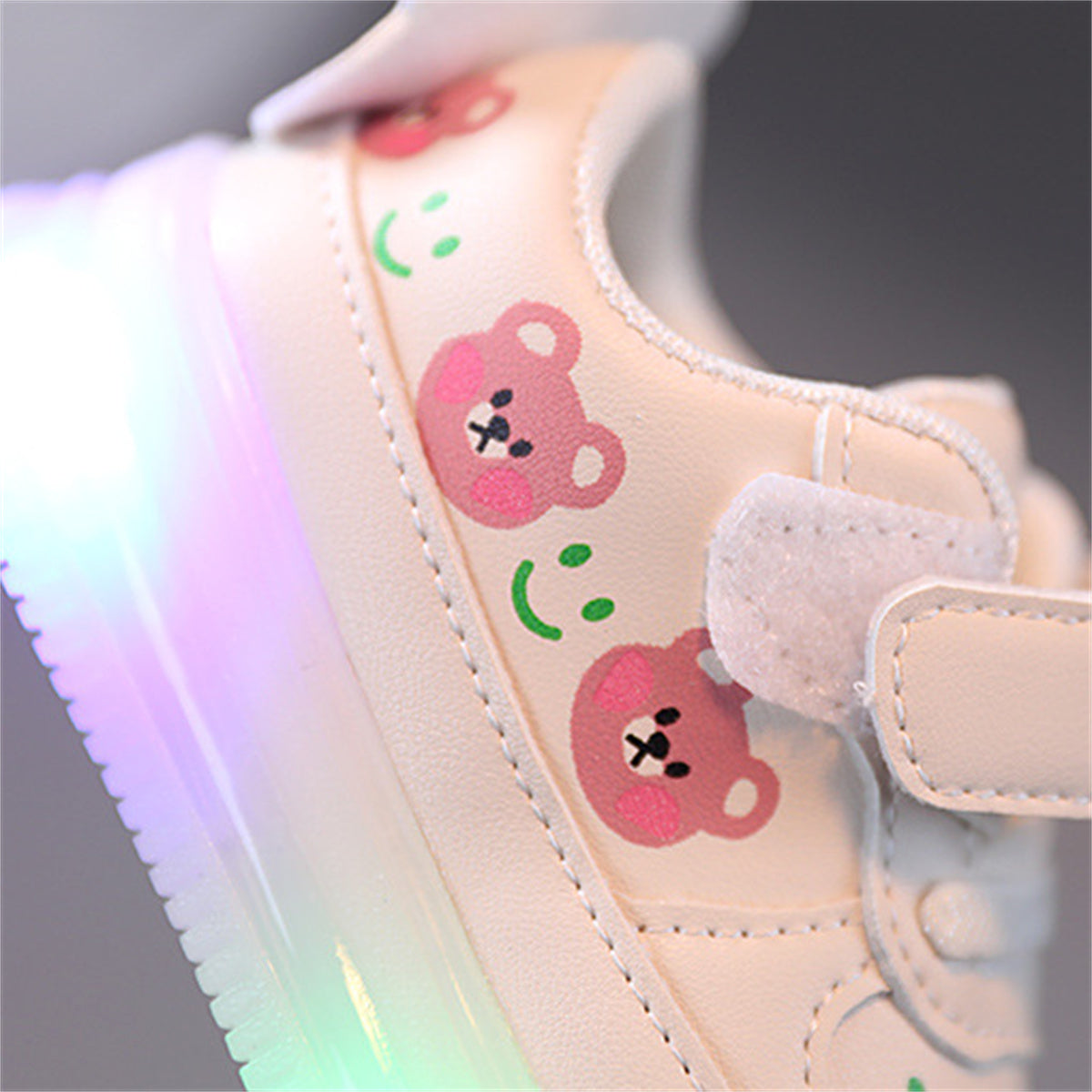 Cute pink bear style LED waterproof casual low-top sneakers for kids and girls