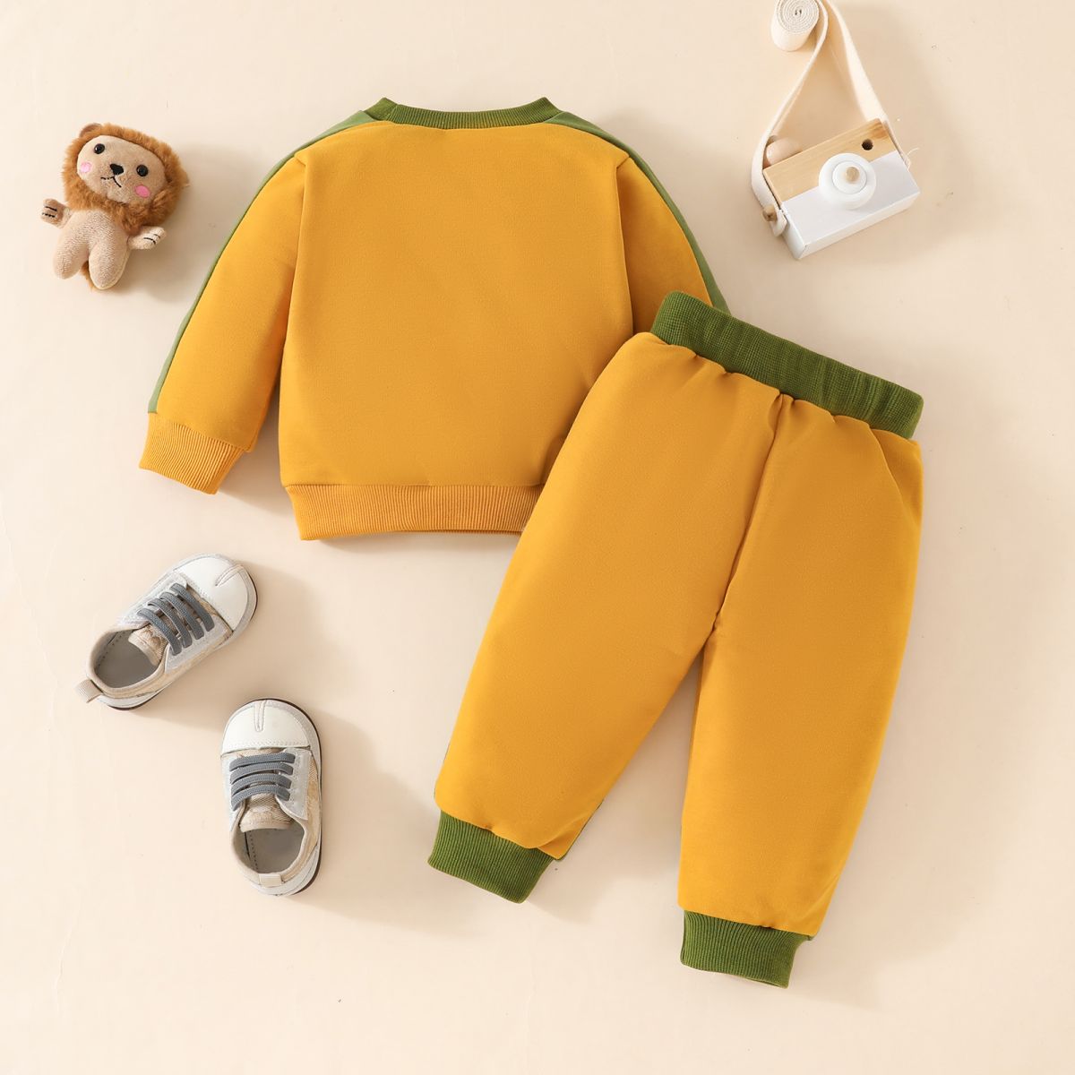 Baby Boy Spring and Autumn Leisure Sports Lion Letter Printed Sweatshirt + Colorblock Pants Two-piece Set