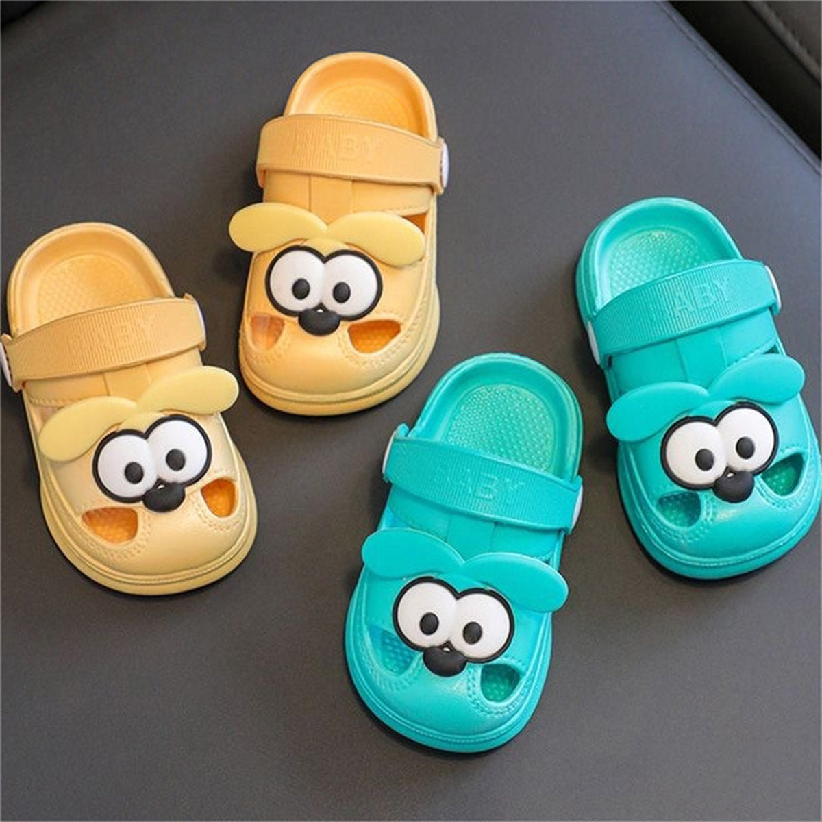 Cute bear soft bottom non-slip home bathroom slippers