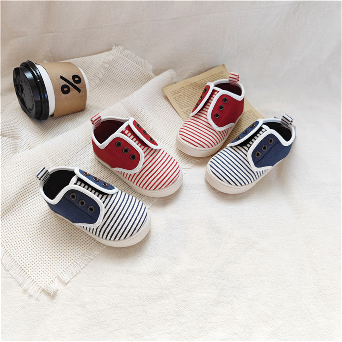 Children's and boys' simple striped casual style low-top canvas shoes