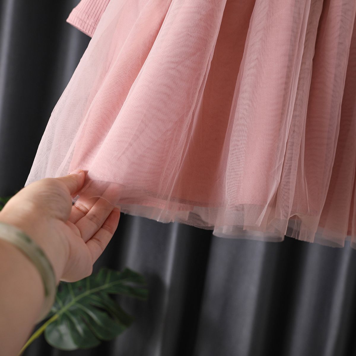 Girls Spring and Autumn New Princess Dress Cotton Fashion Long Sleeve Dress Tulle Dress