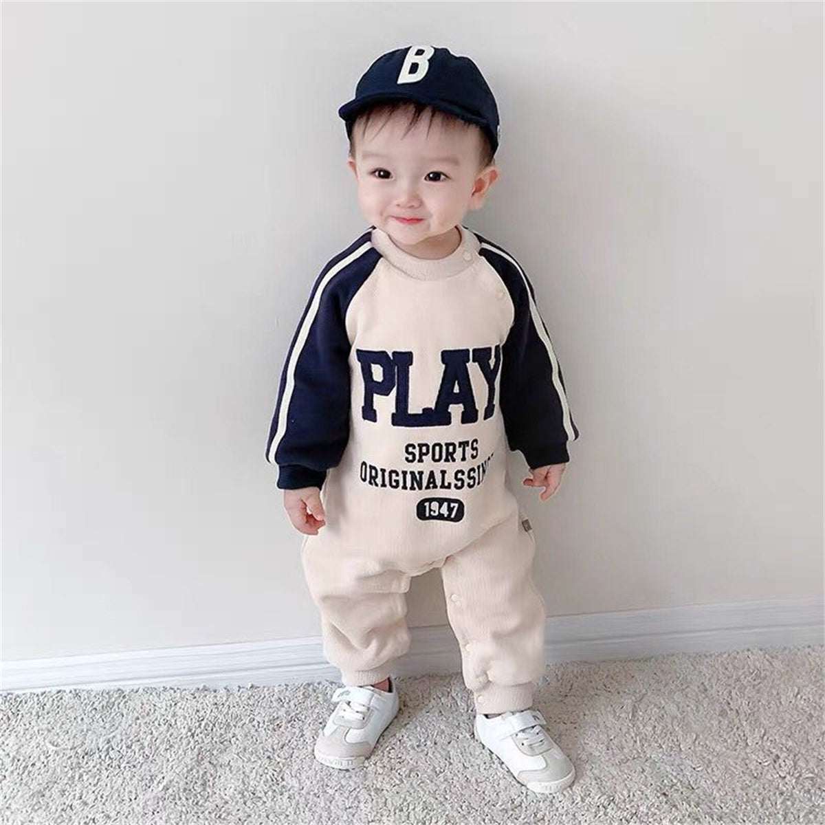 Infant long sleeve onesie casual romper baseball style romper