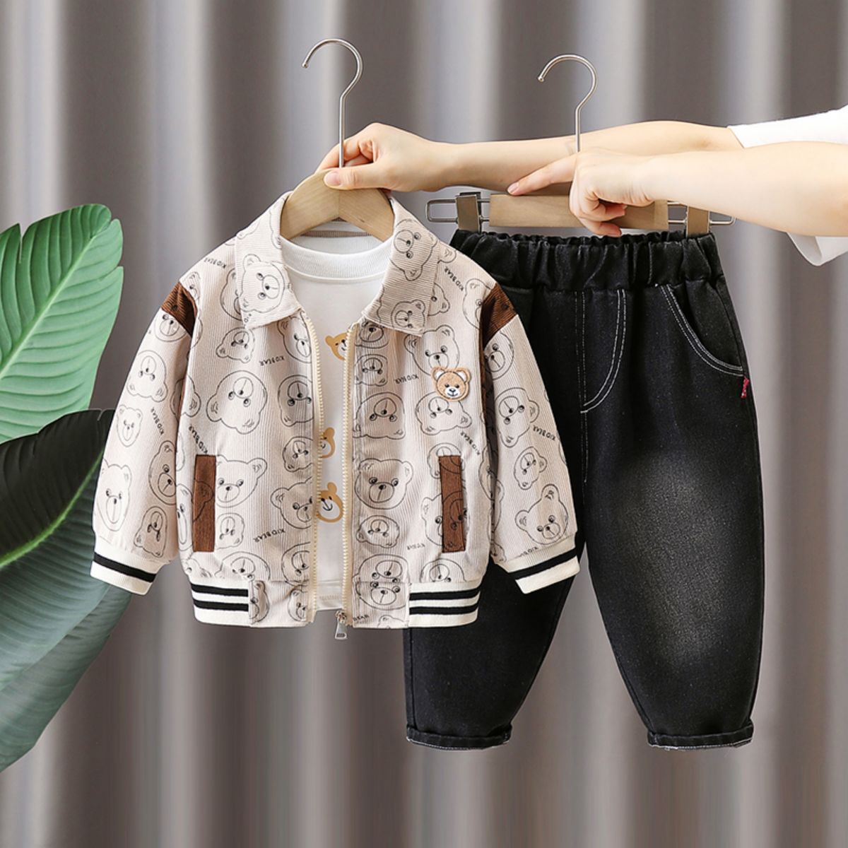 Boys baby autumn suits children's spring and autumn new infant children's stylish long-sleeved three-piece tops coat clothes