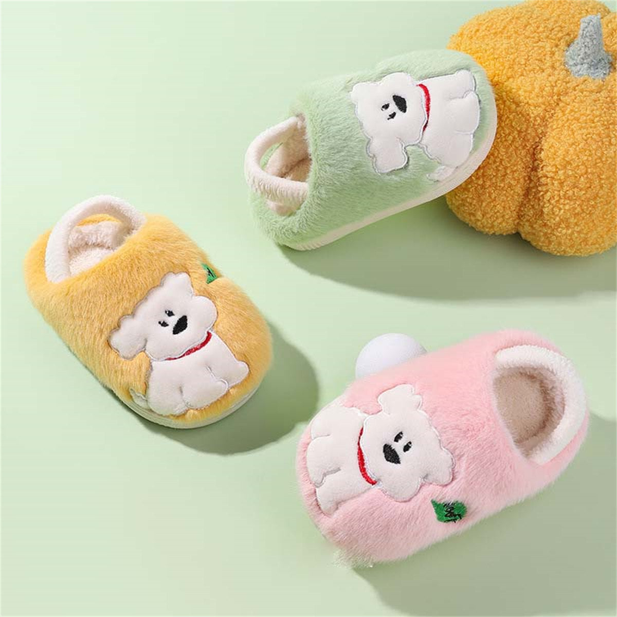 Children's autumn and winter cute cartoon style warm and non-slip cotton slippers with toe cap